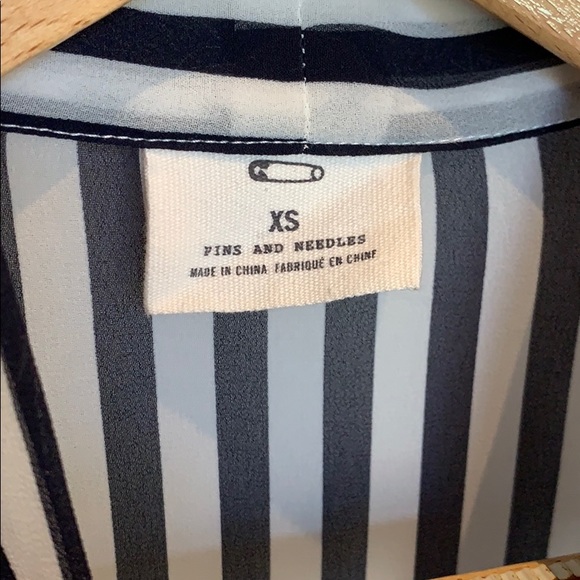 Urban Outfitters 2-pack Tie Front Blouse - Picture 13 of 16